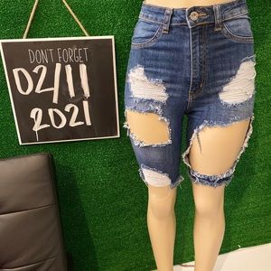 Fashion Nova Denim Capri Size 11
